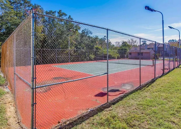 Sunny Large Two Bedroom Townhouse - Pool Pensacola